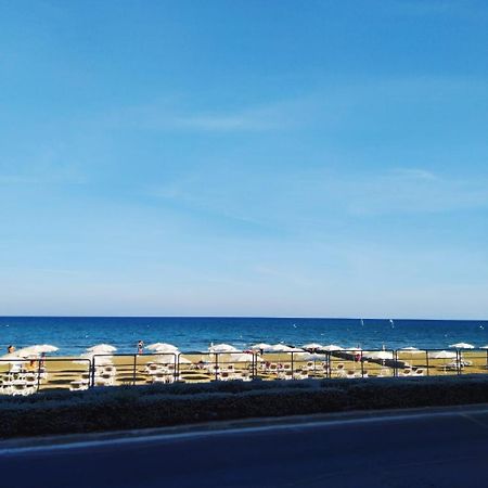 Mackenzie Beach Hotel Larnaca Exterior photo
