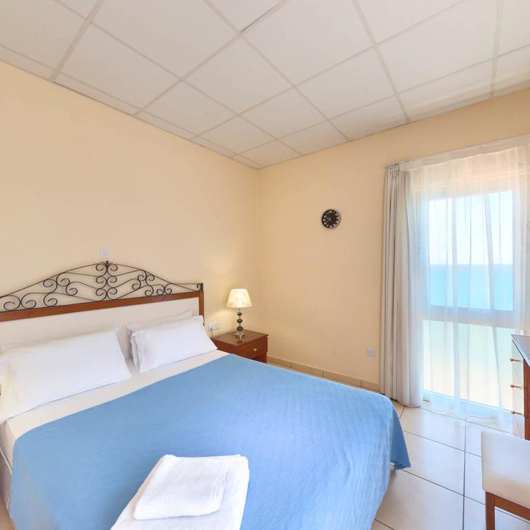 Mackenzie Beach Hotel Larnaca Exterior photo