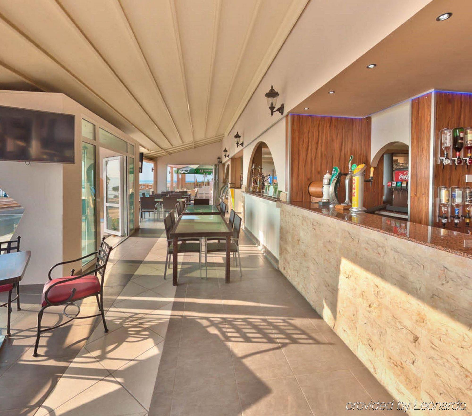 Mackenzie Beach Hotel Larnaca Exterior photo