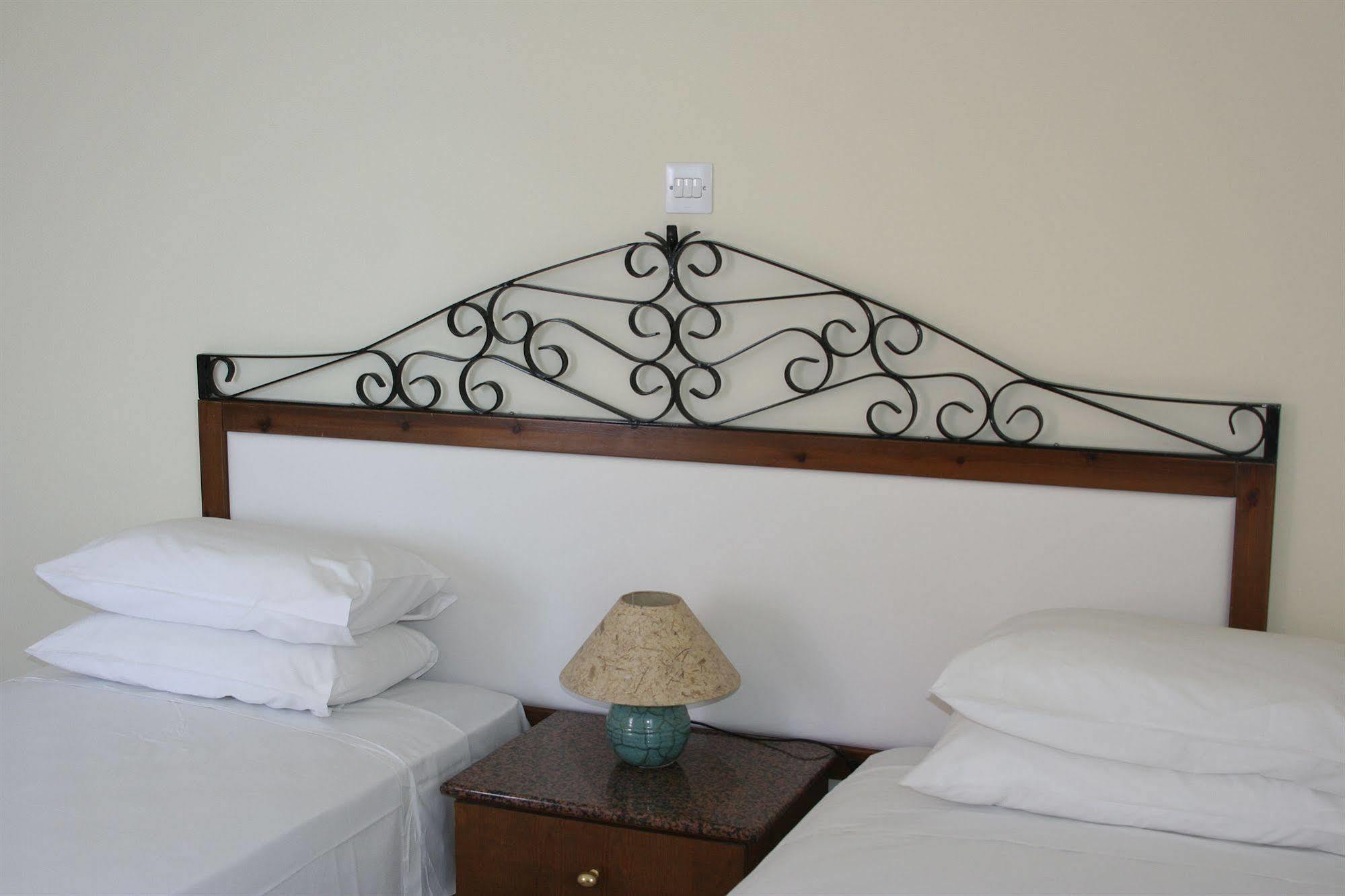 Mackenzie Beach Hotel Larnaca Exterior photo