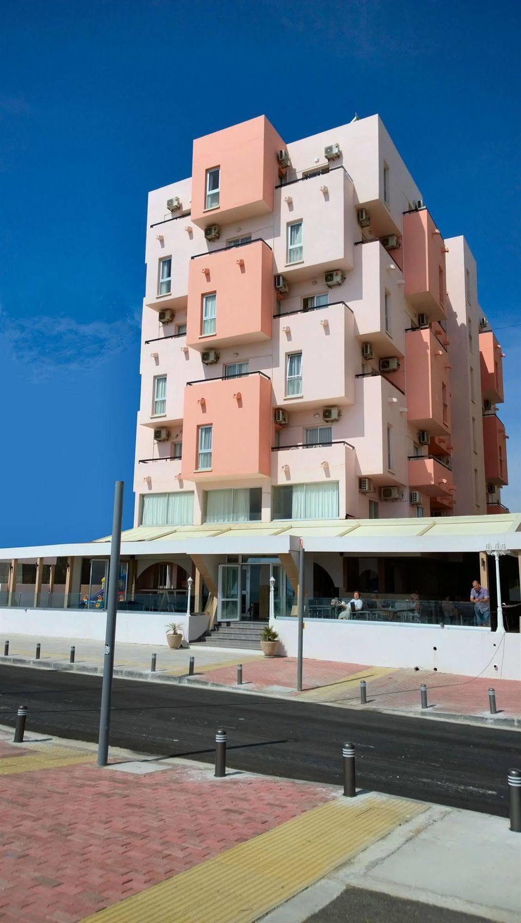 Mackenzie Beach Hotel Larnaca Exterior photo
