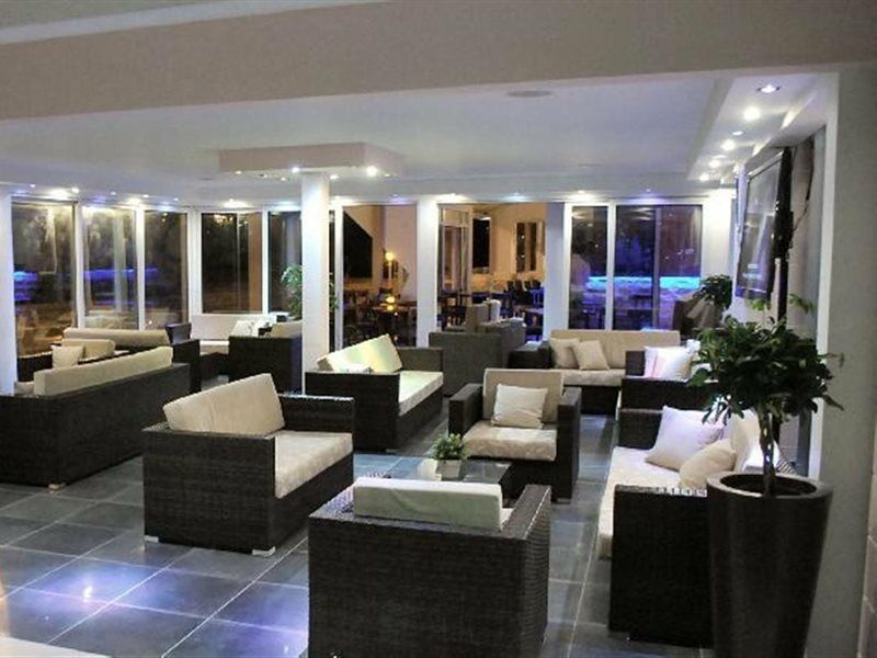 Mackenzie Beach Hotel Larnaca Exterior photo